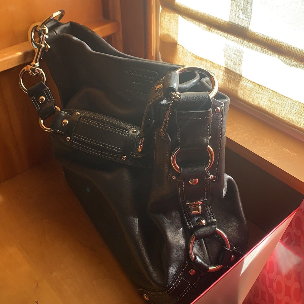 Coach black leather shoulder bag - Picture 3 of 3
